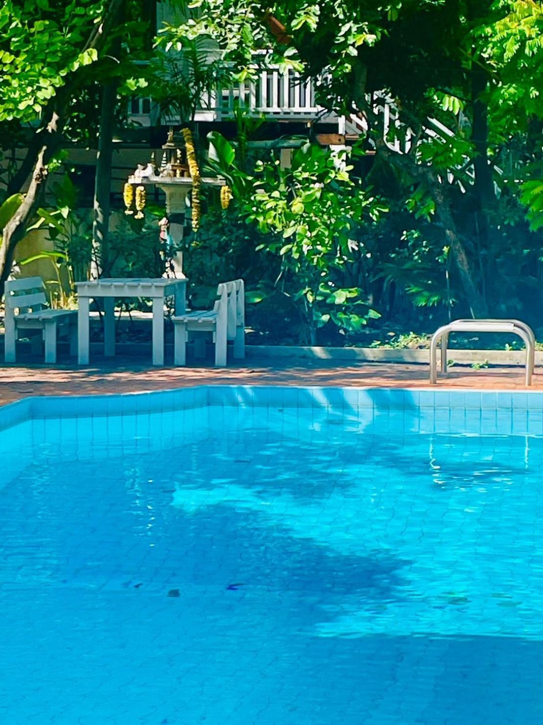 The Backyard 28 Villa Bangkok Ngoại thất bức ảnh